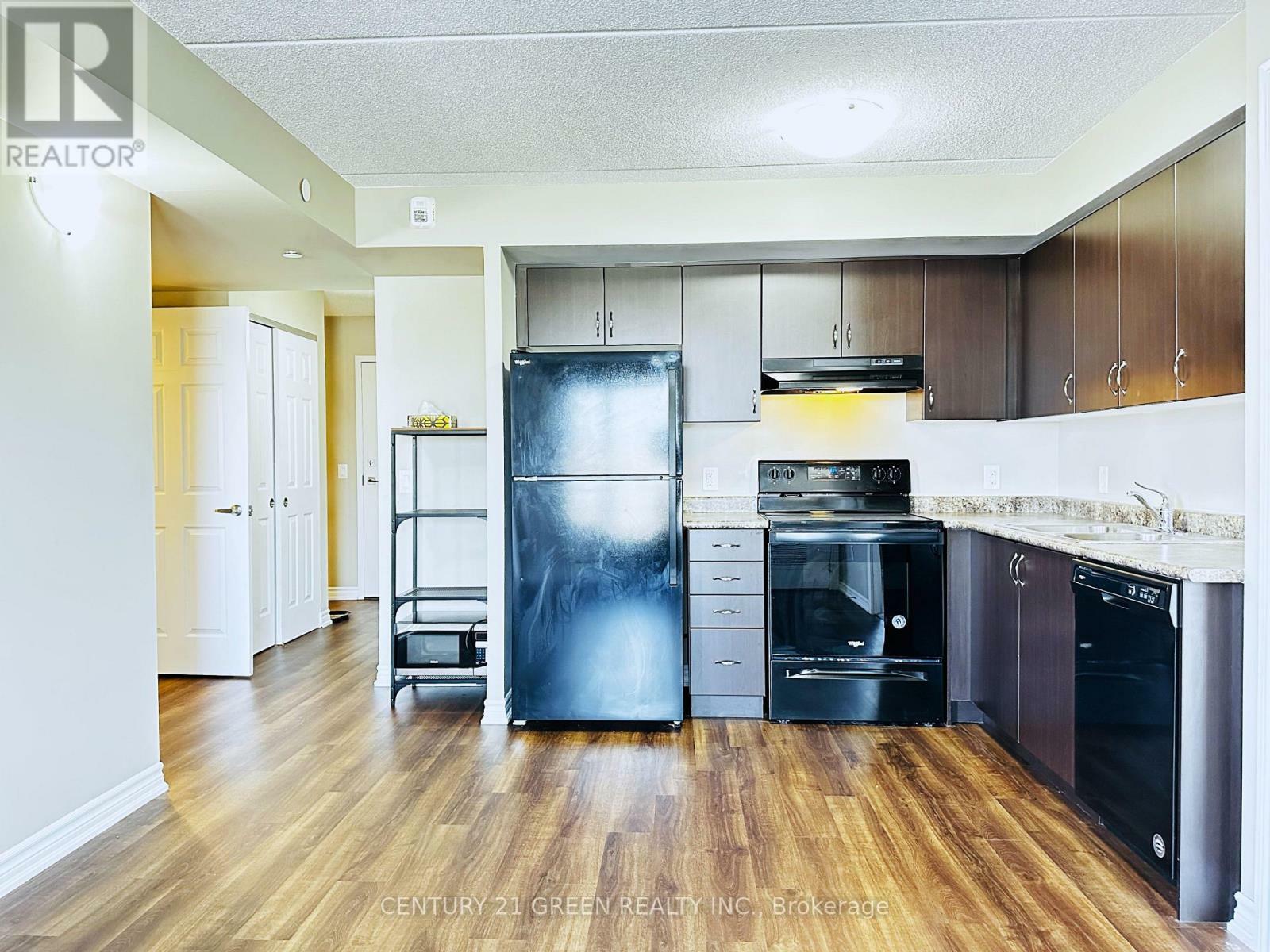 Property Photo: 716 Main Street East 402 ON L9T 3P6