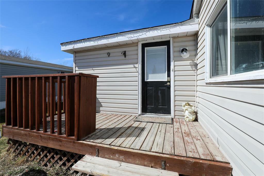 9 Aspen Five Drive  Steinbach MB R5G 0M4 photo