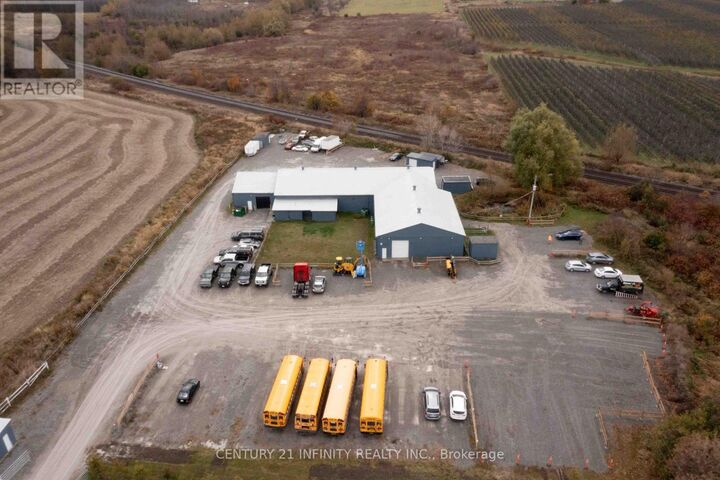 Photo de la propriété:  1701 Darlington Park Road B  ON L1E 2P7 