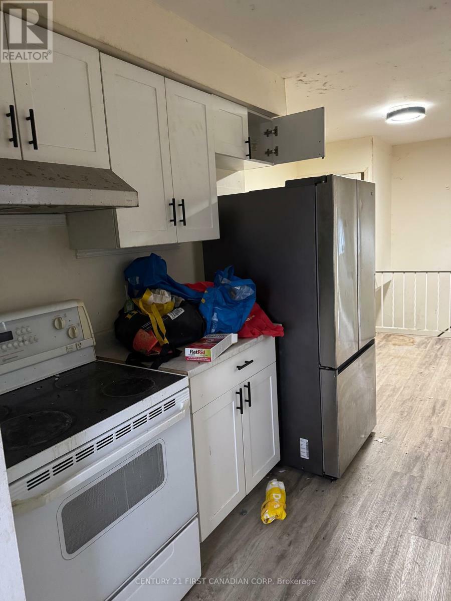 Photo de la propriété: 235 Banbury Road ON N5Z 4M1