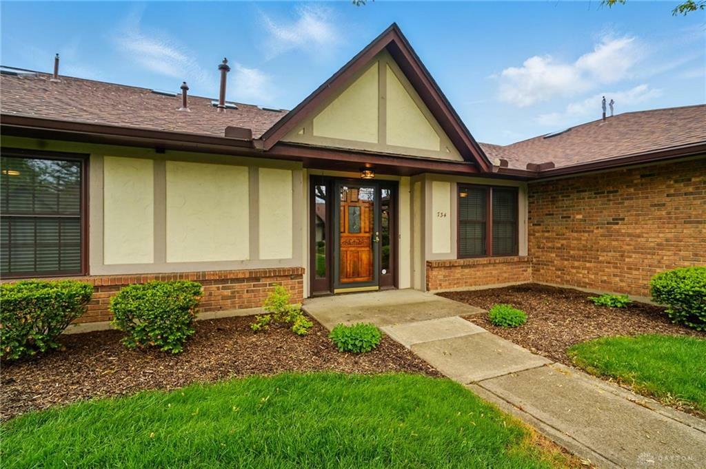 Property Photo: 734 Pine Needles Drive OH 45458