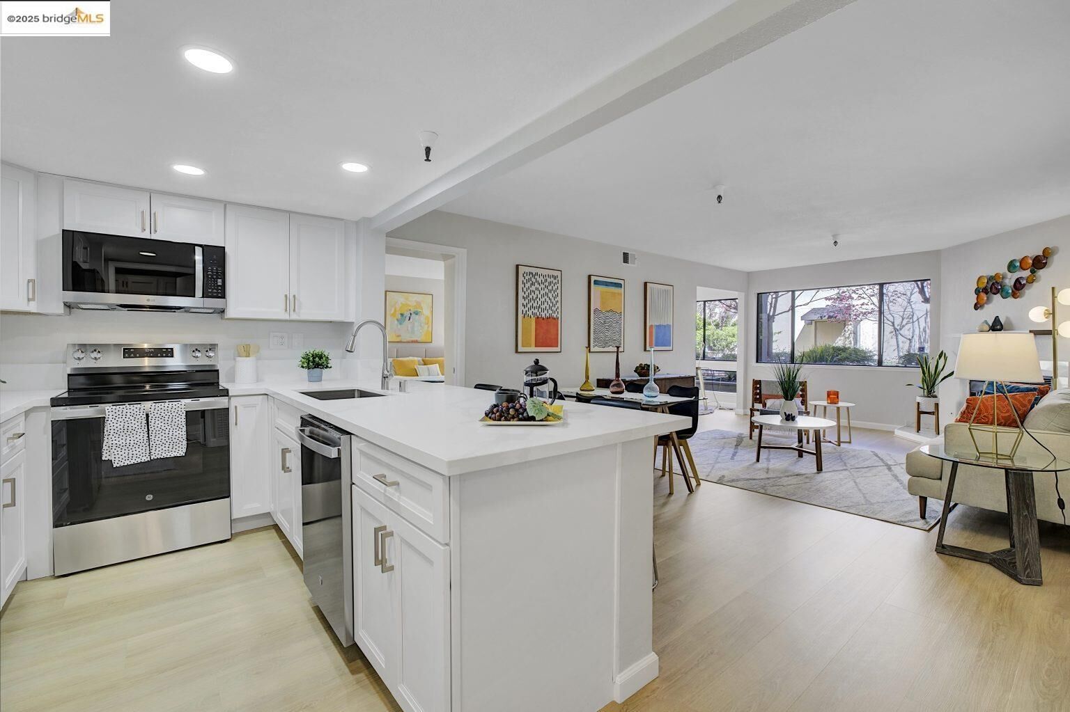 Property Photo: 545 Pierce St 1102 CA 94706