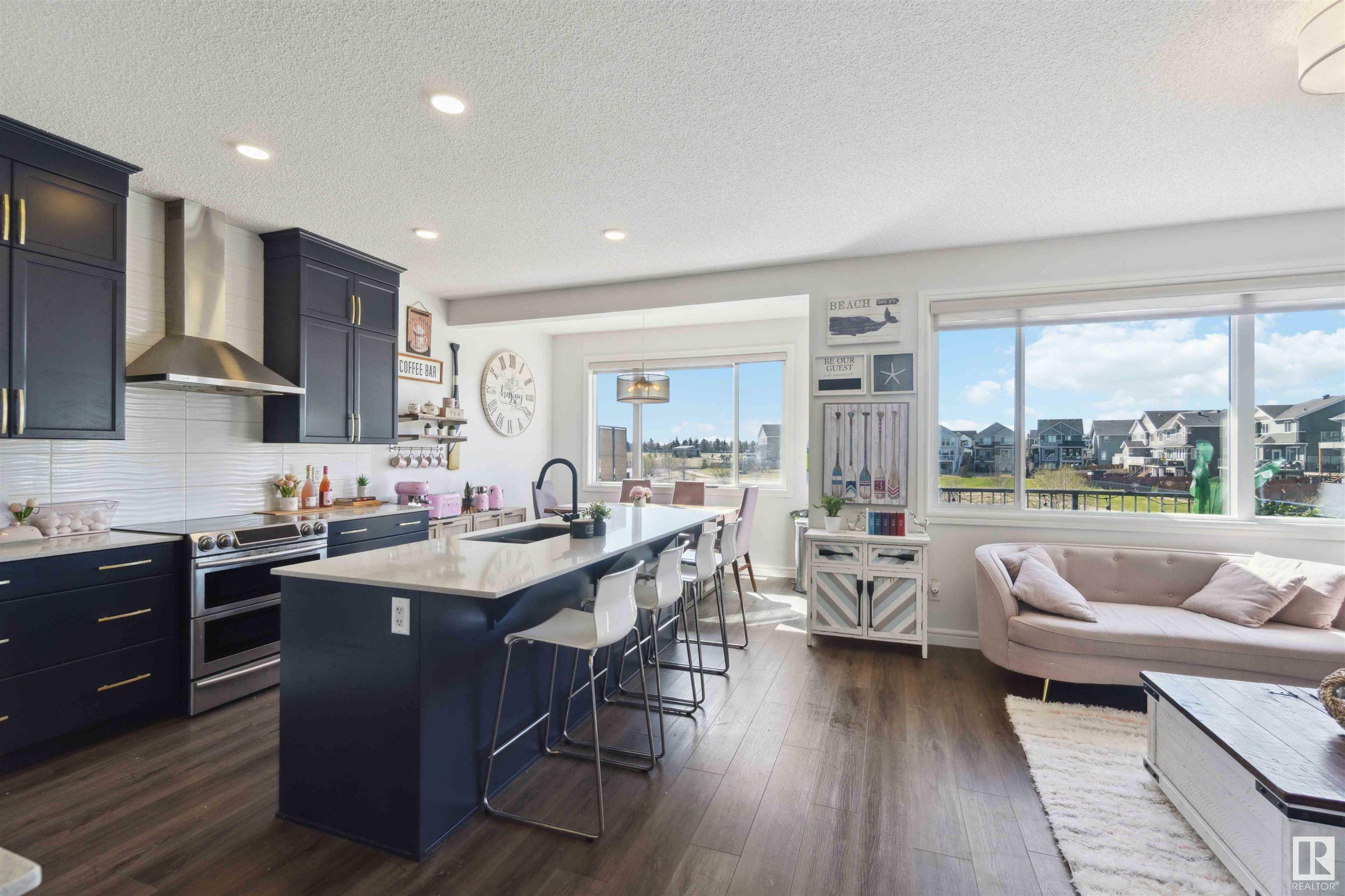 Photo de la propriété: 102 Juneau Way AB T8N 7V6