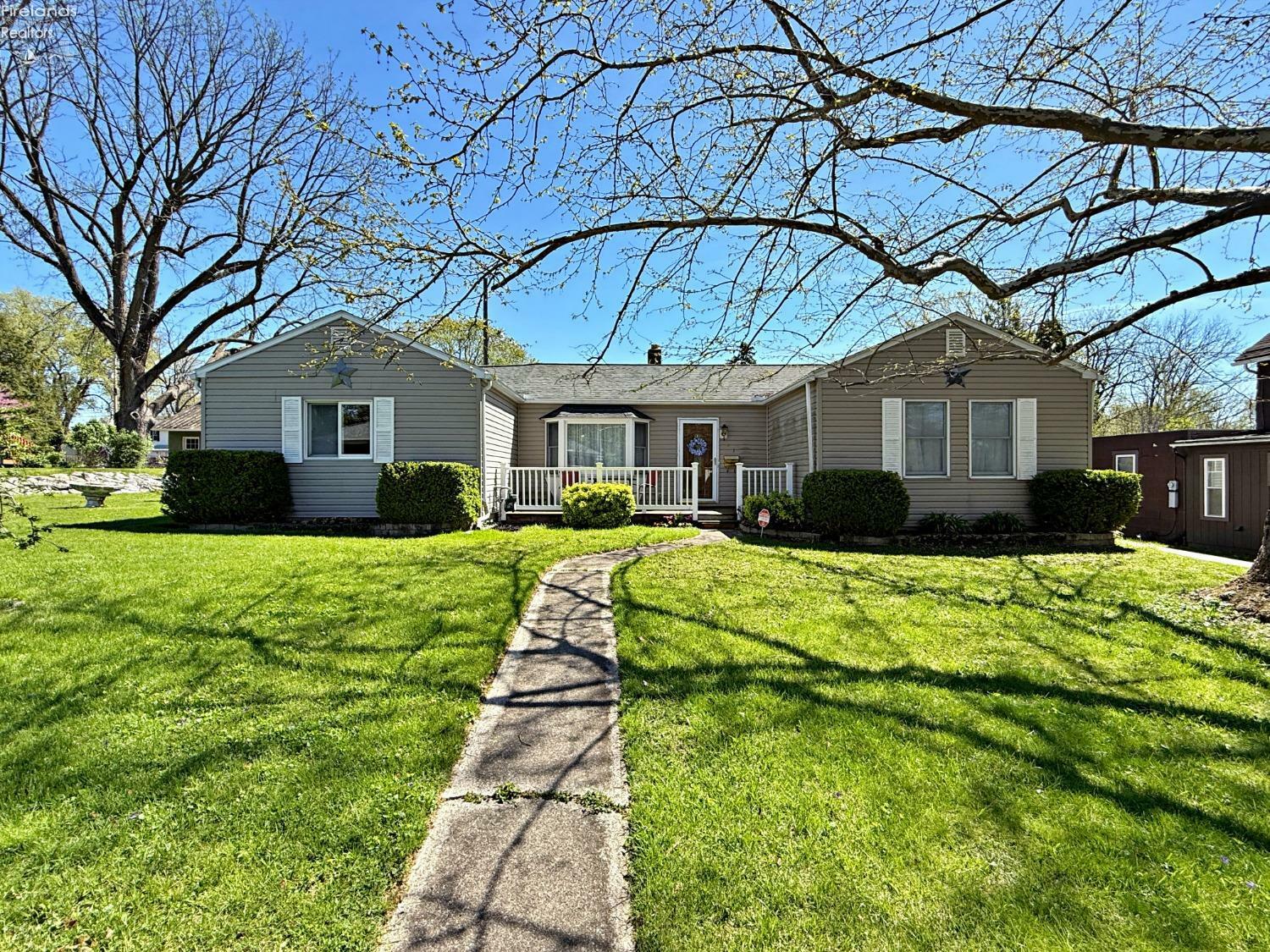 Property Photo: 31 Mohawk St OH 44883