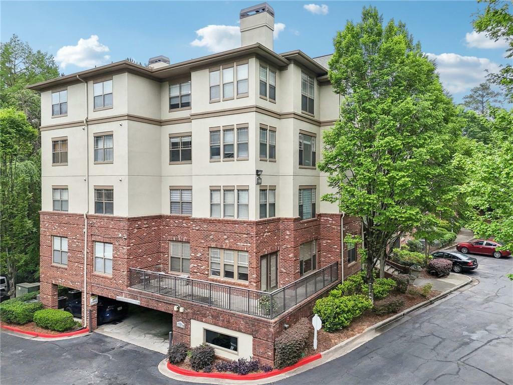 Property Photo: 5559 Glenridge Drive 1103 GA 30342