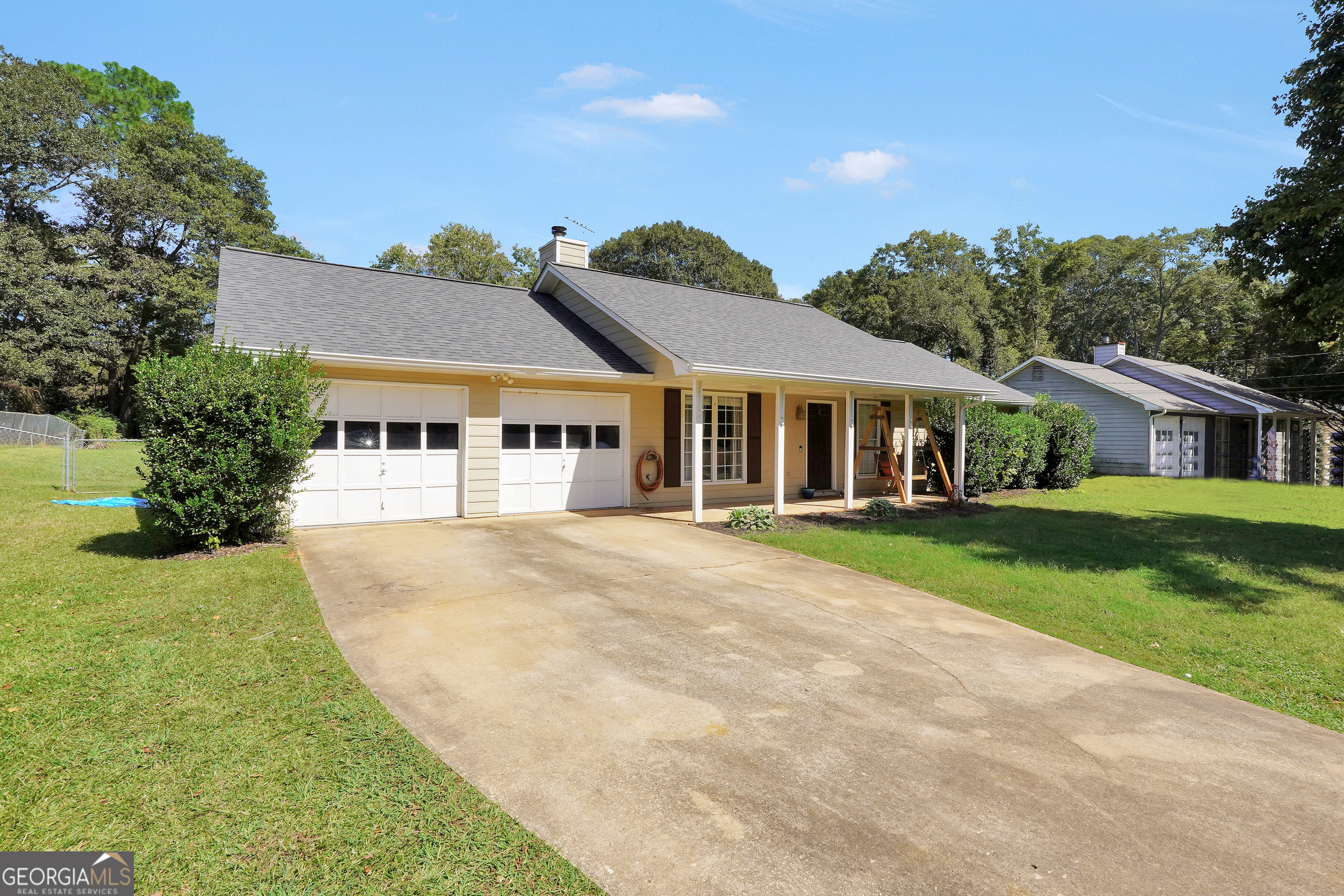 Property Photo: 107 Gwenellen Drive GA 30248