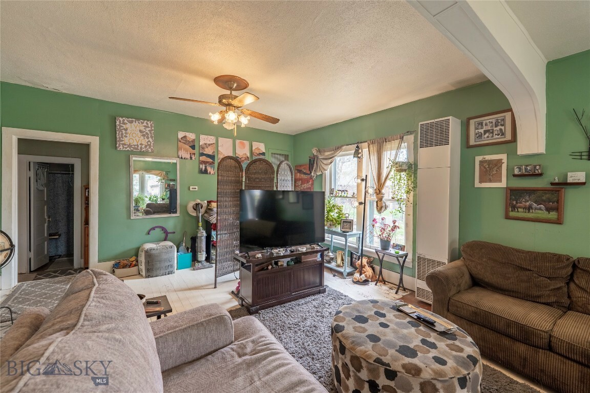 Property Photo: 124 S M Street MT 59047