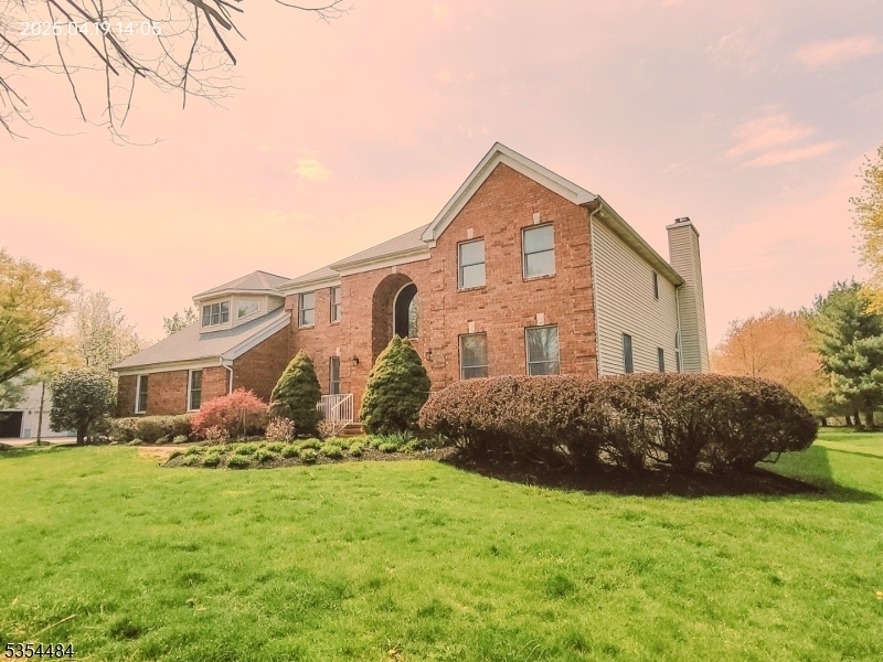 Property Photo: 12 Hills Dr NJ 08502