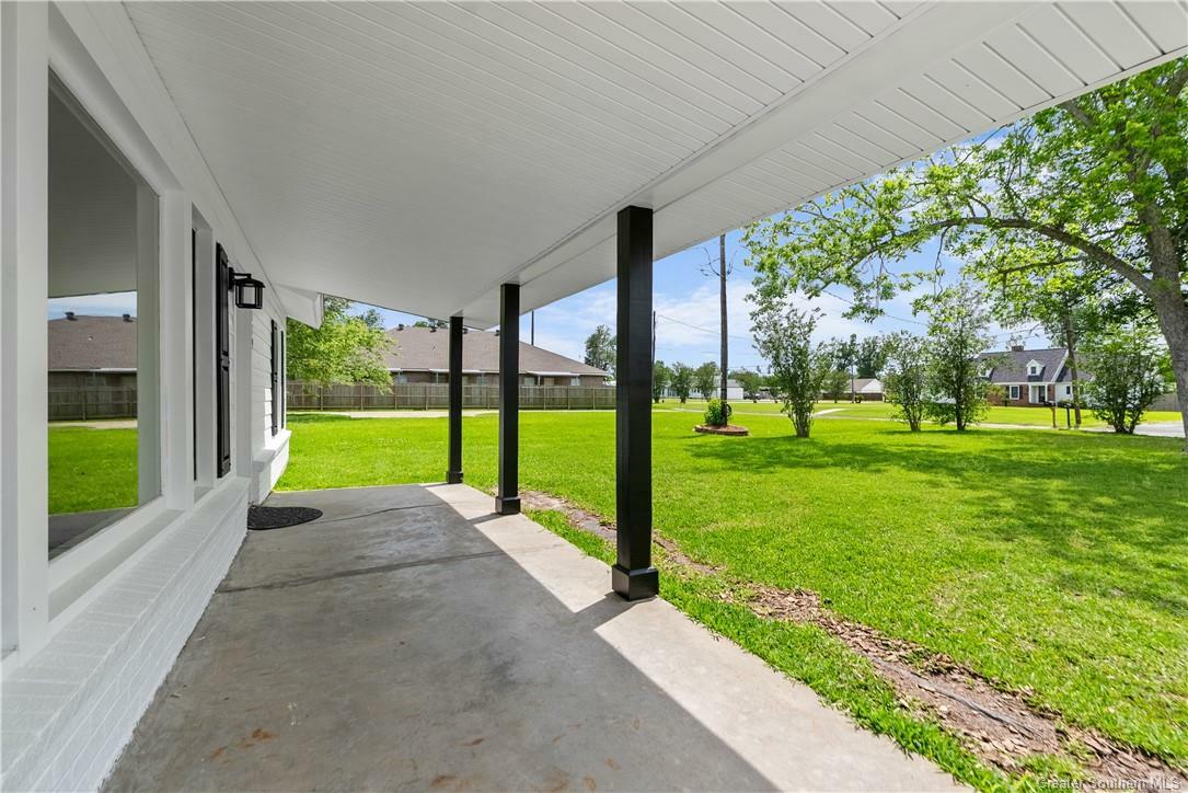 Property Photo: 119 Madison Street LA 70663