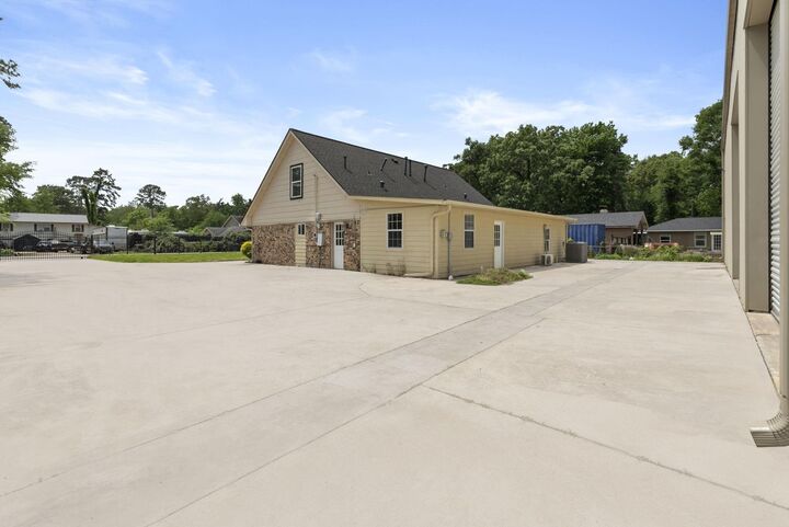 Property Photo:  1903 Pinewoods Way  TX 77386 
