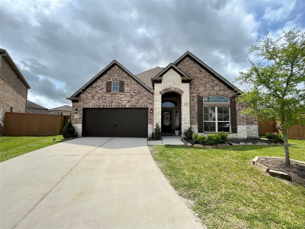 Property Photo: 12813 Narrow Cove Drive TX 77568