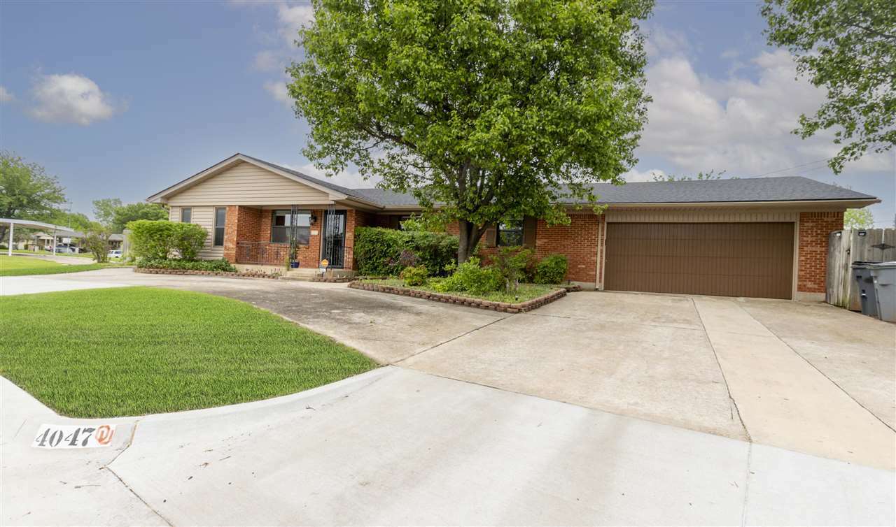 4047 SE Bedford Dr  Lawton OK 73501 photo