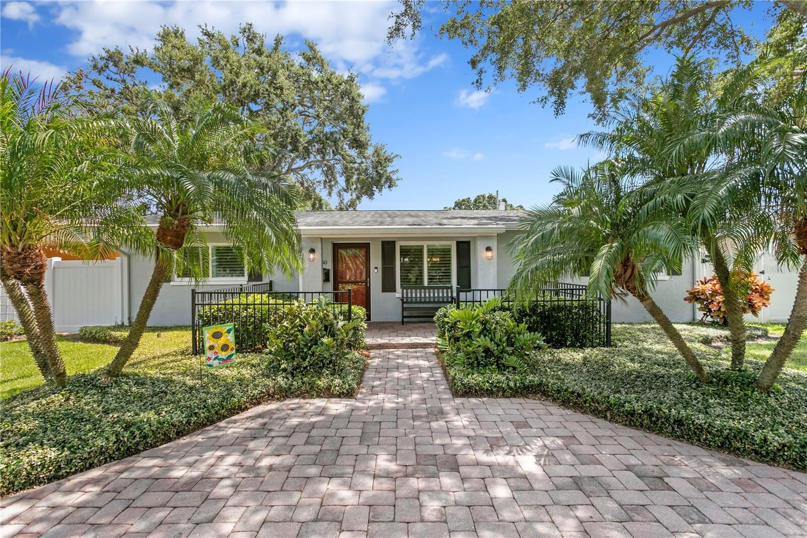 Property Photo: 430 44th Avenue NE FL 33703