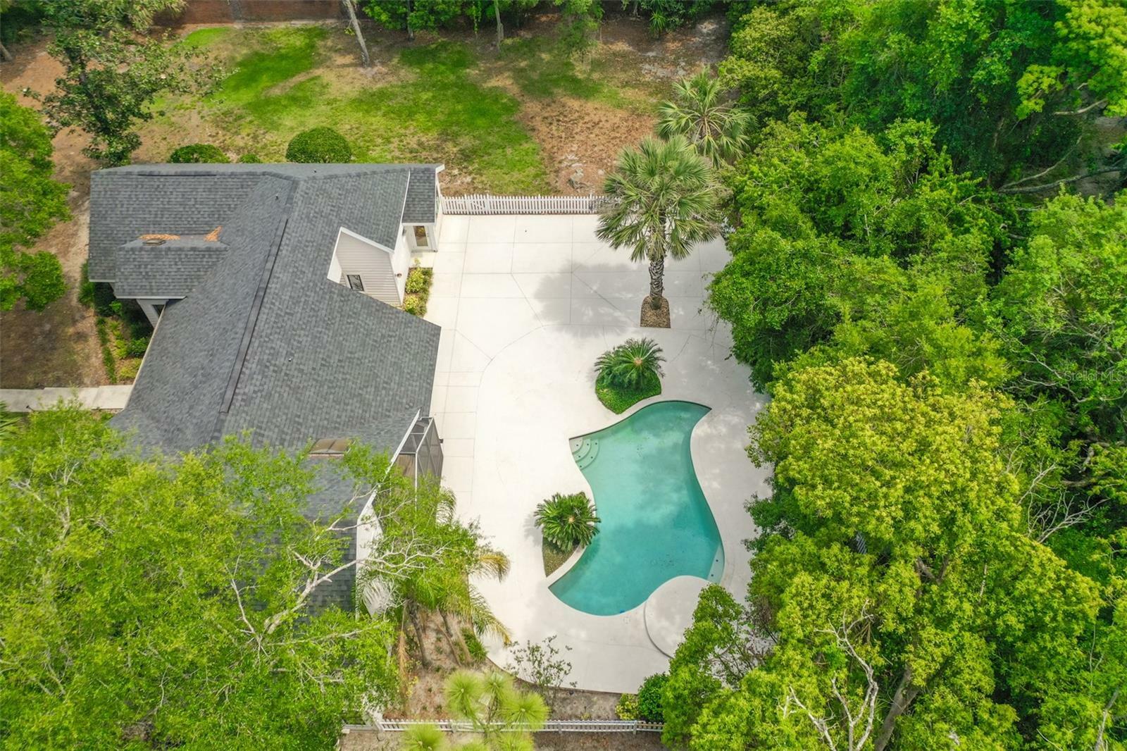Property Photo: 530 Estates Place FL 32779