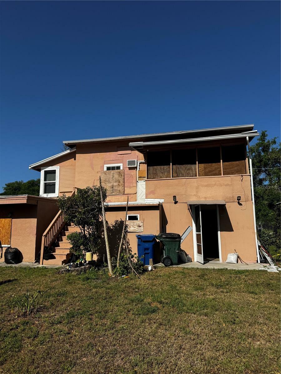 Property Photo: 229 NE Avenue B FL 33881