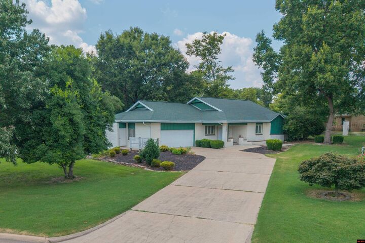 Property Photo:  1301 Porter Lane  AR 72653 