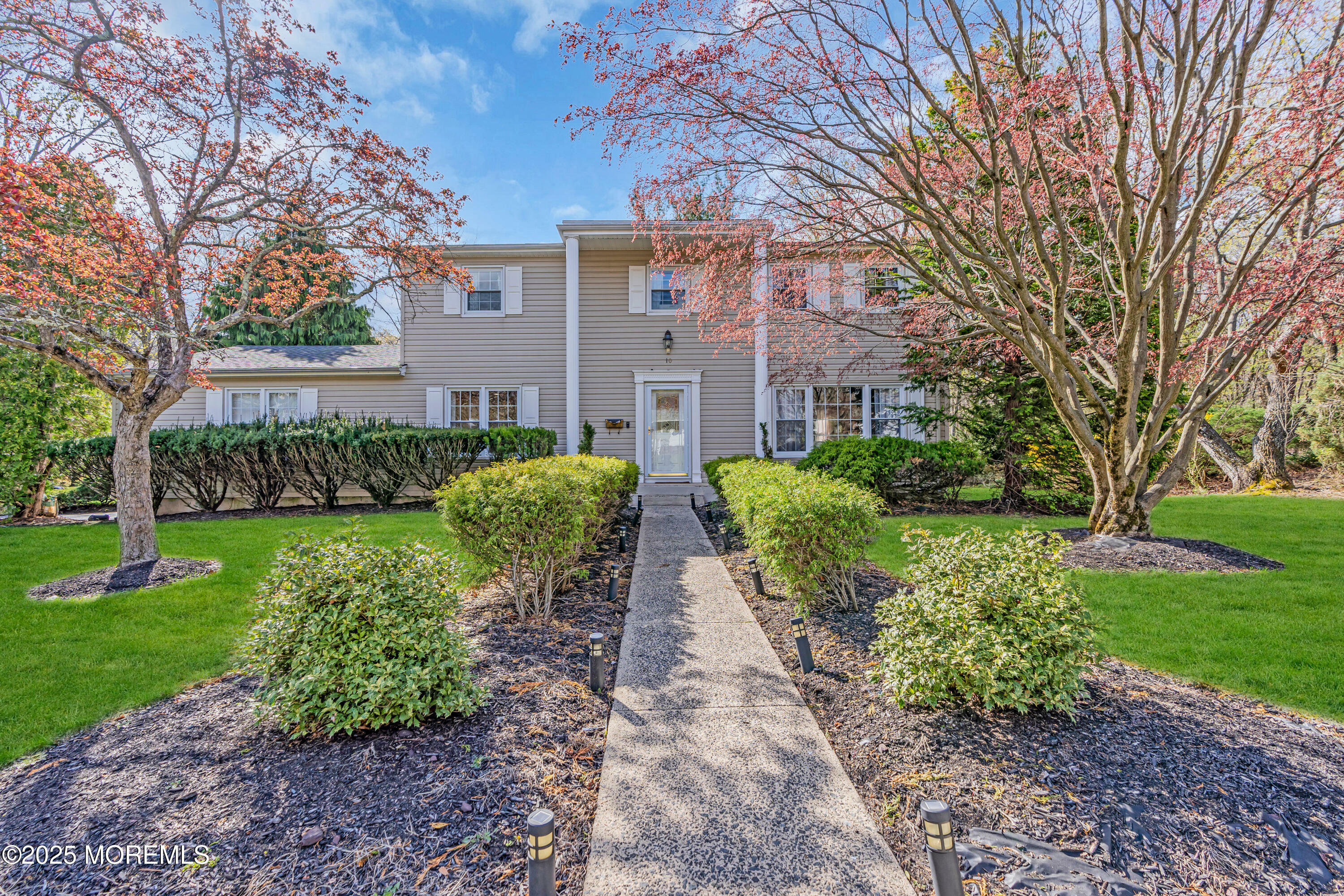 10 Kings Road  East Brunswick NJ 08816 photo
