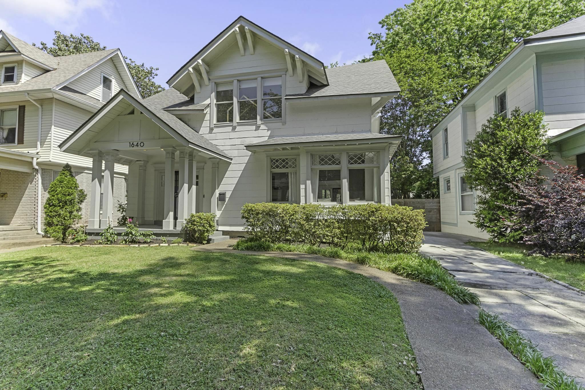 Property Photo: 1640 Eastmoreland Ave TN 38104