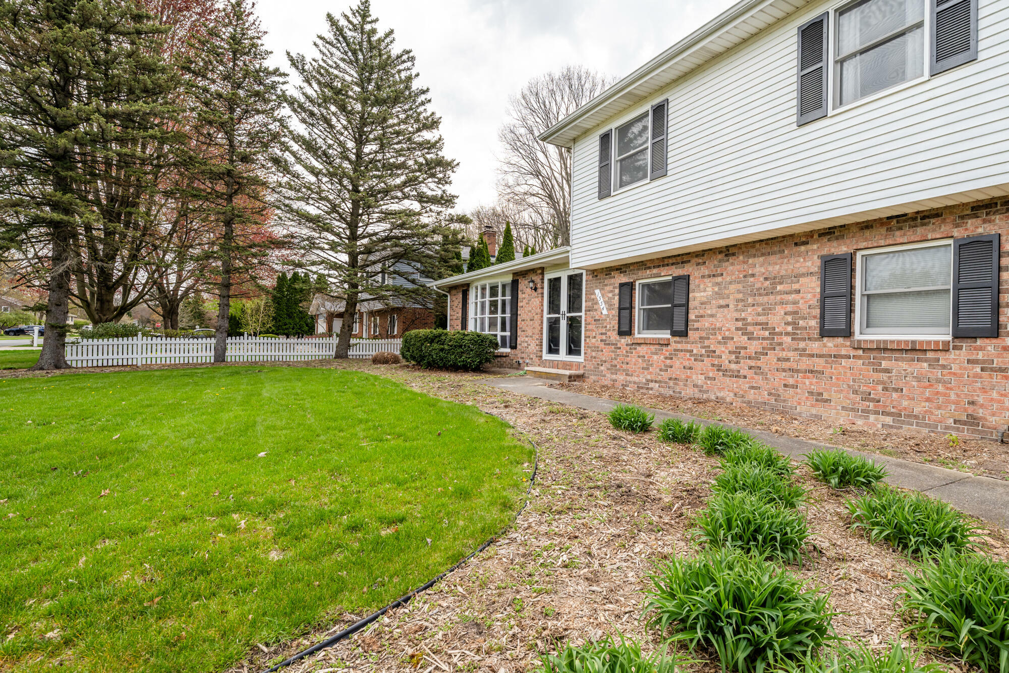 Property Photo: 1554 Trebor Road MI 49085