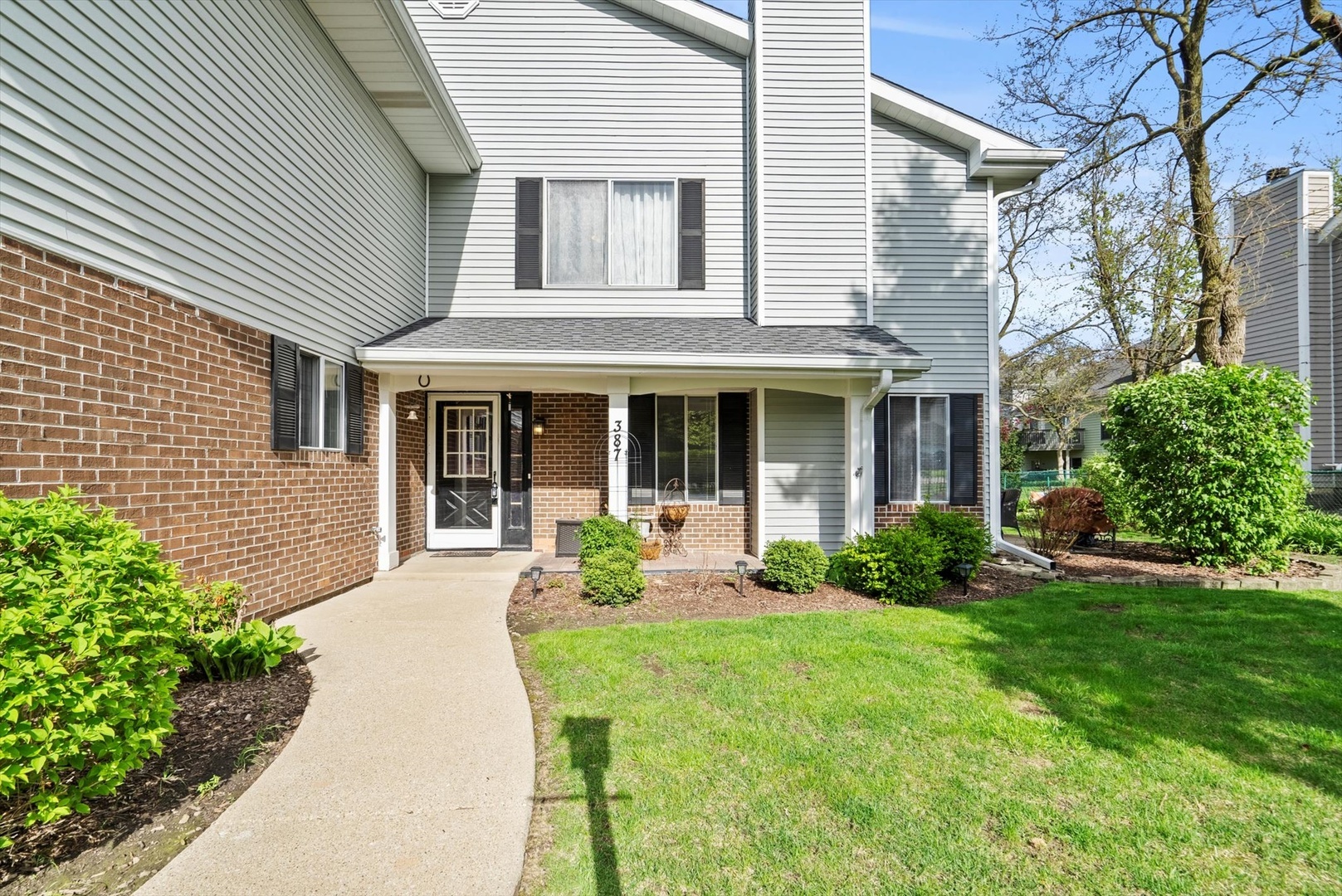 Property Photo:  387 Coventrey Court 0  IL 60514 