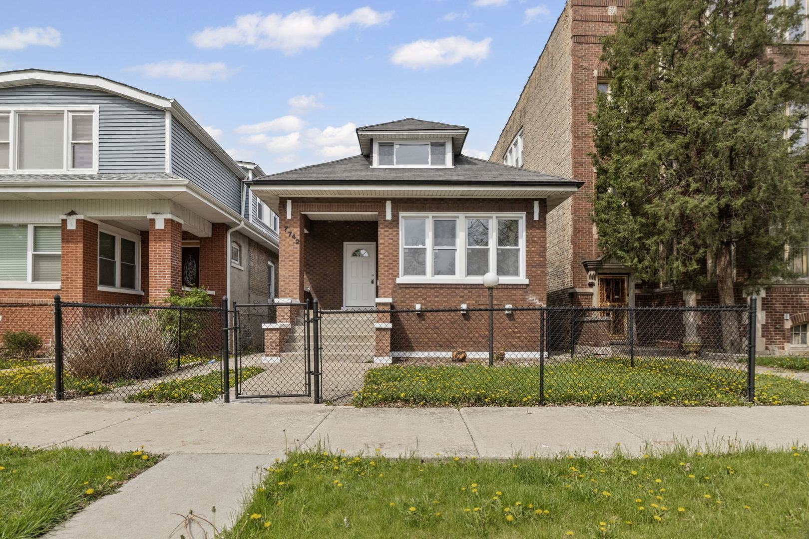 7742 S Hermitage Avenue  Chicago IL 60620 photo