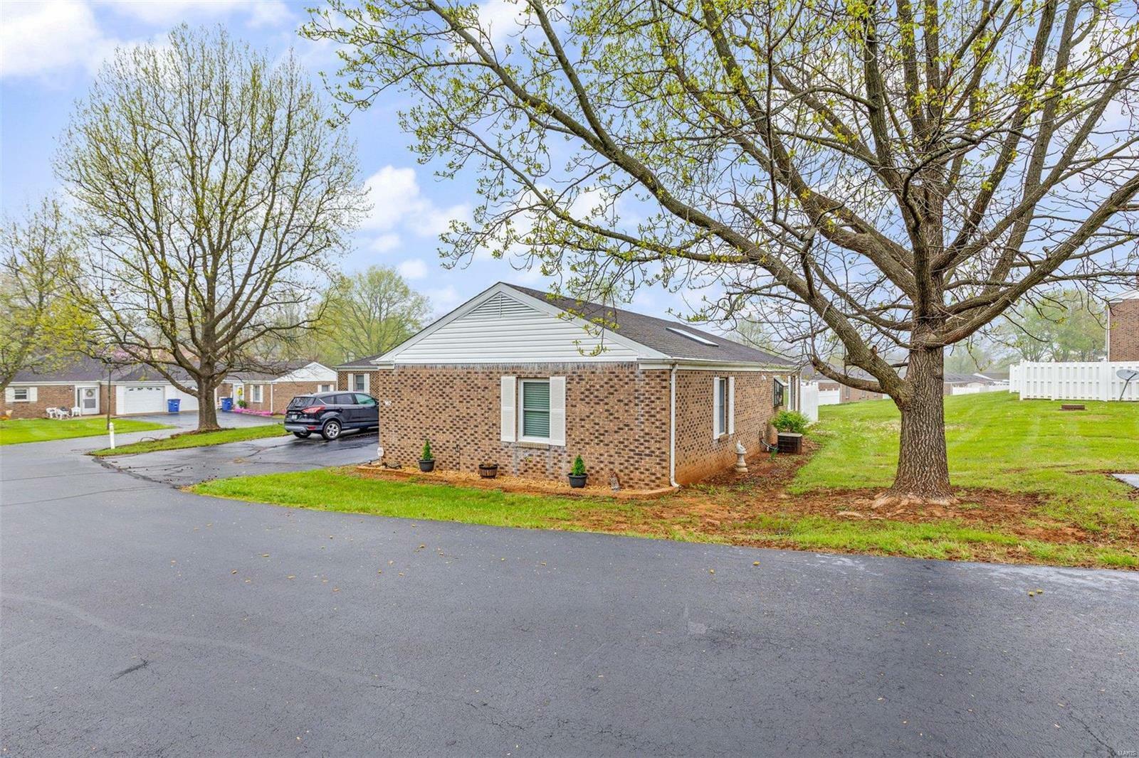 Property Photo: 1121 N Desloge (Honeysuckle Ln. M-2) Drive MO 63601