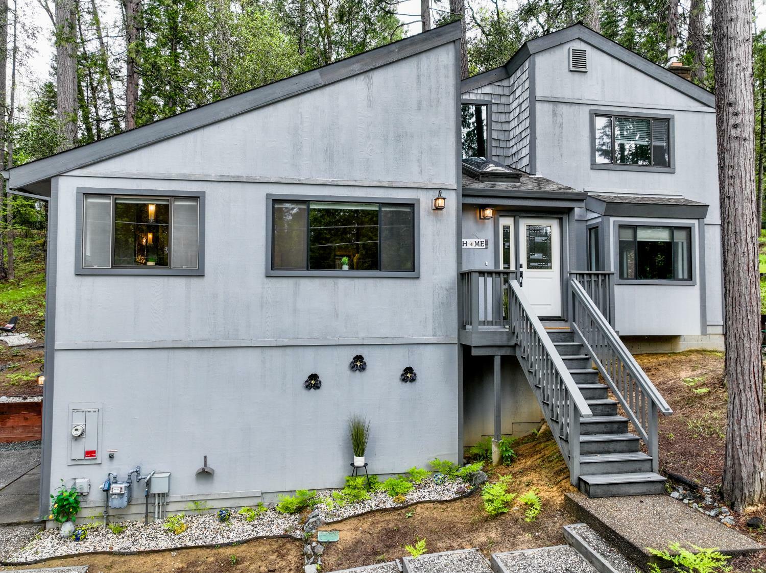 Property Photo:  157 Grove Street  CA 95959 