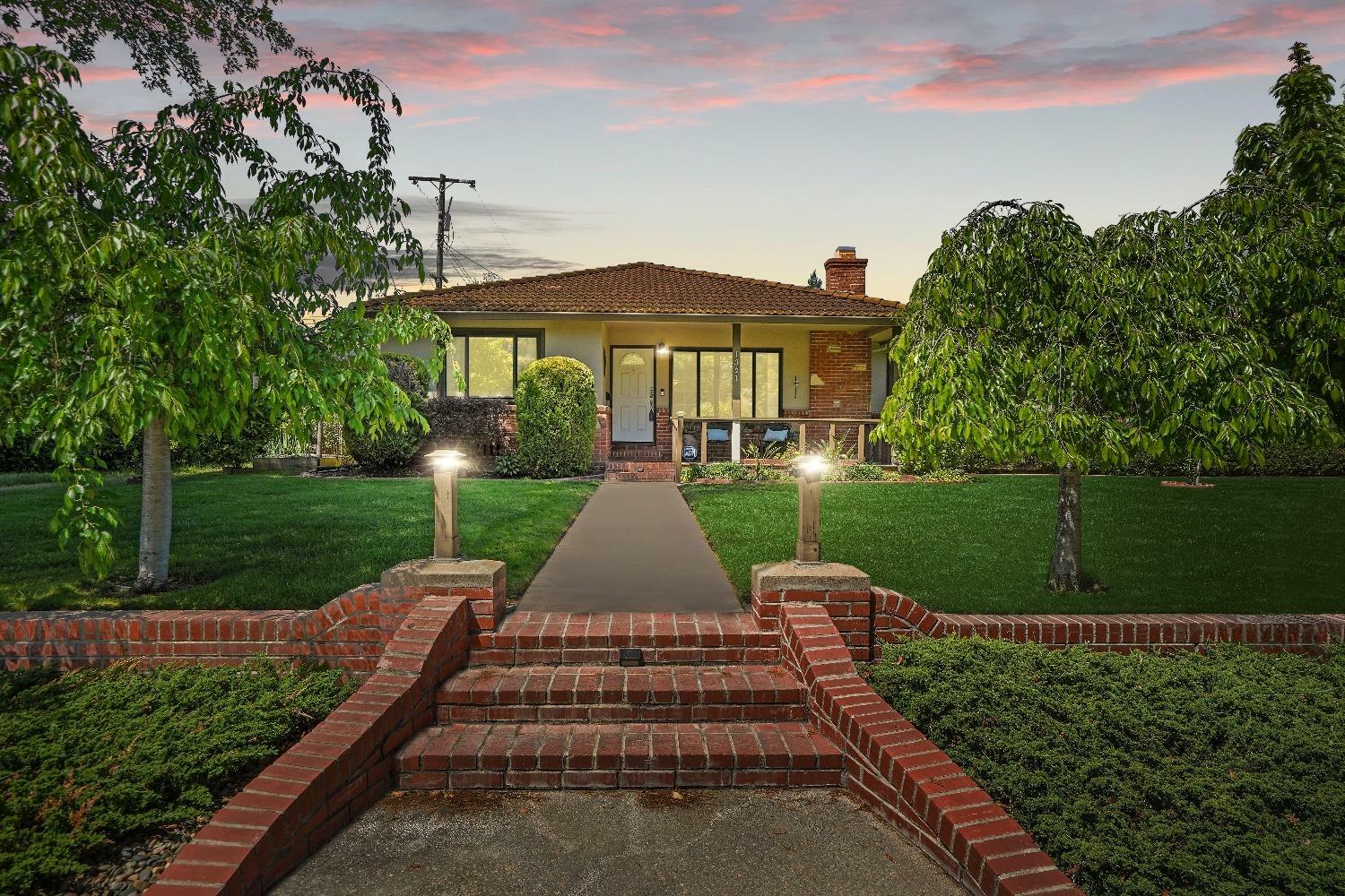 1321 Los Molinos Way  Sacramento CA 95864 photo