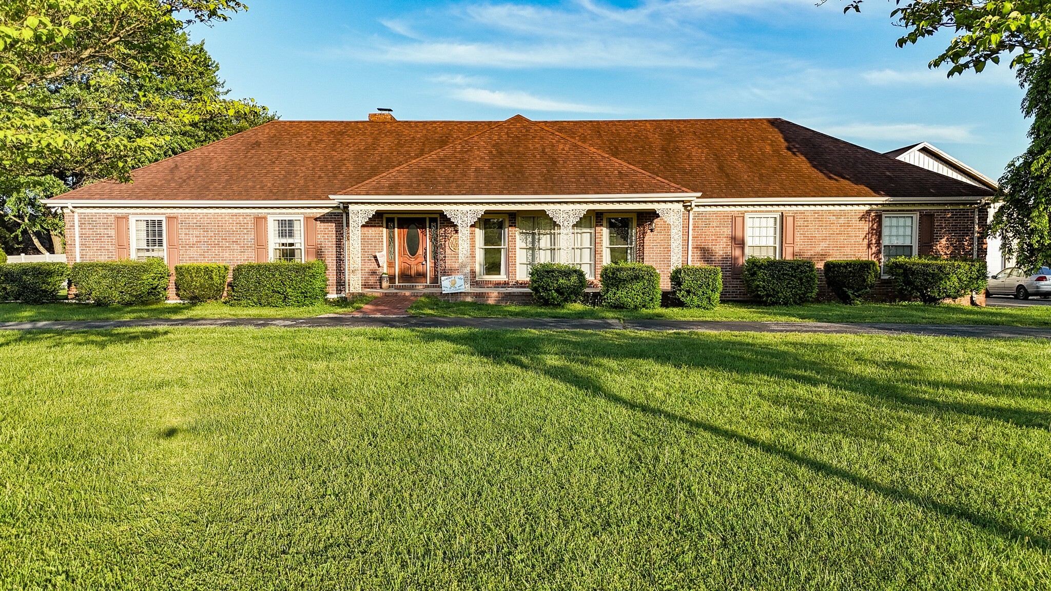 Property Photo: 902 Twelve Oaks Rd TN 37388