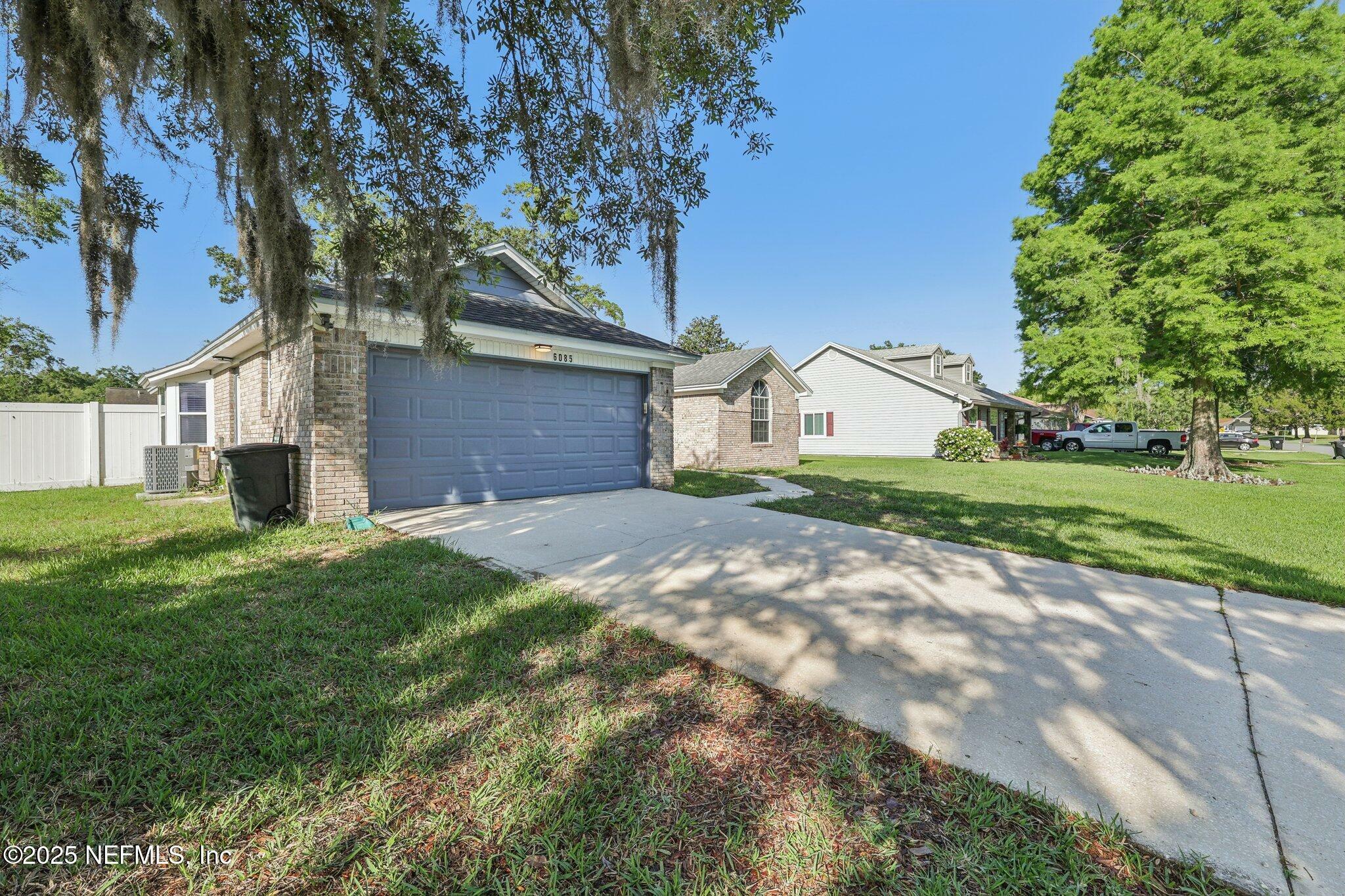 Property Photo: 6085 Bermuda Drive FL 32003