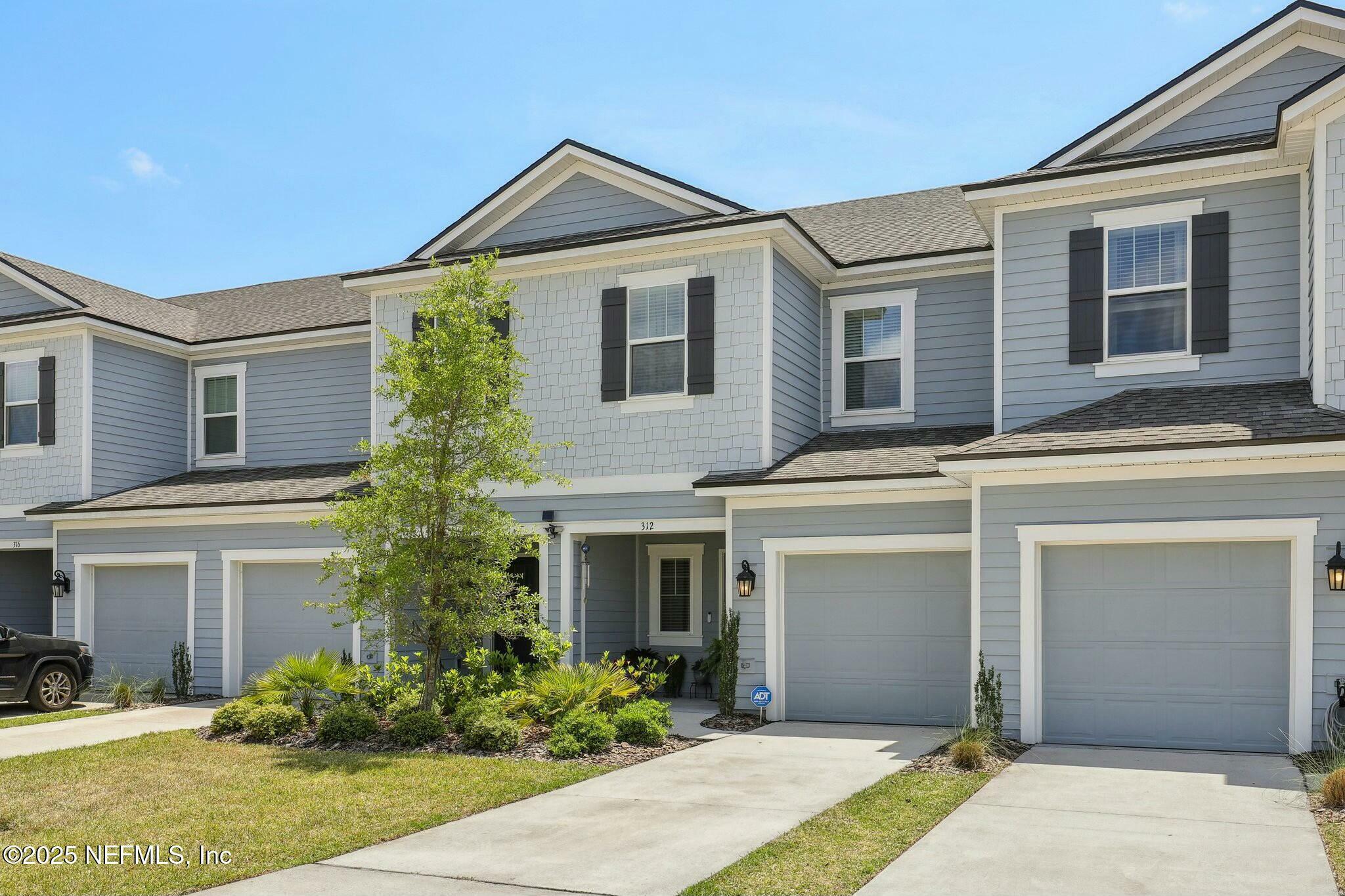 Property Photo: 312 Anthony Drive FL 32218