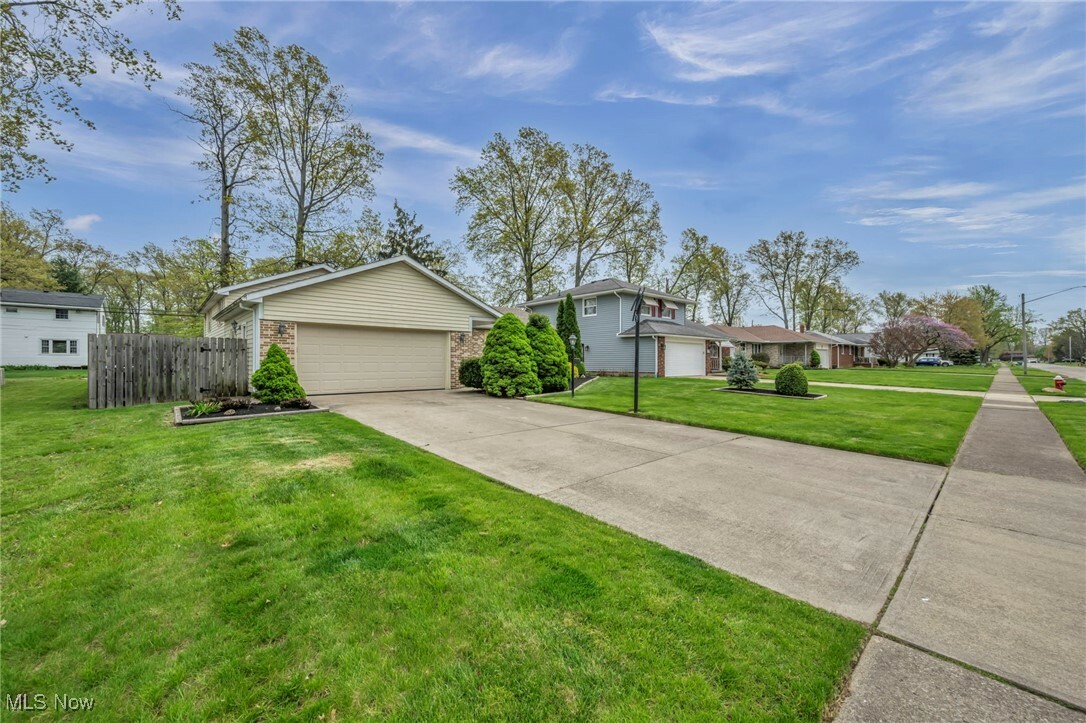 Property Photo: 5107 7 Pines Drive OH 44053