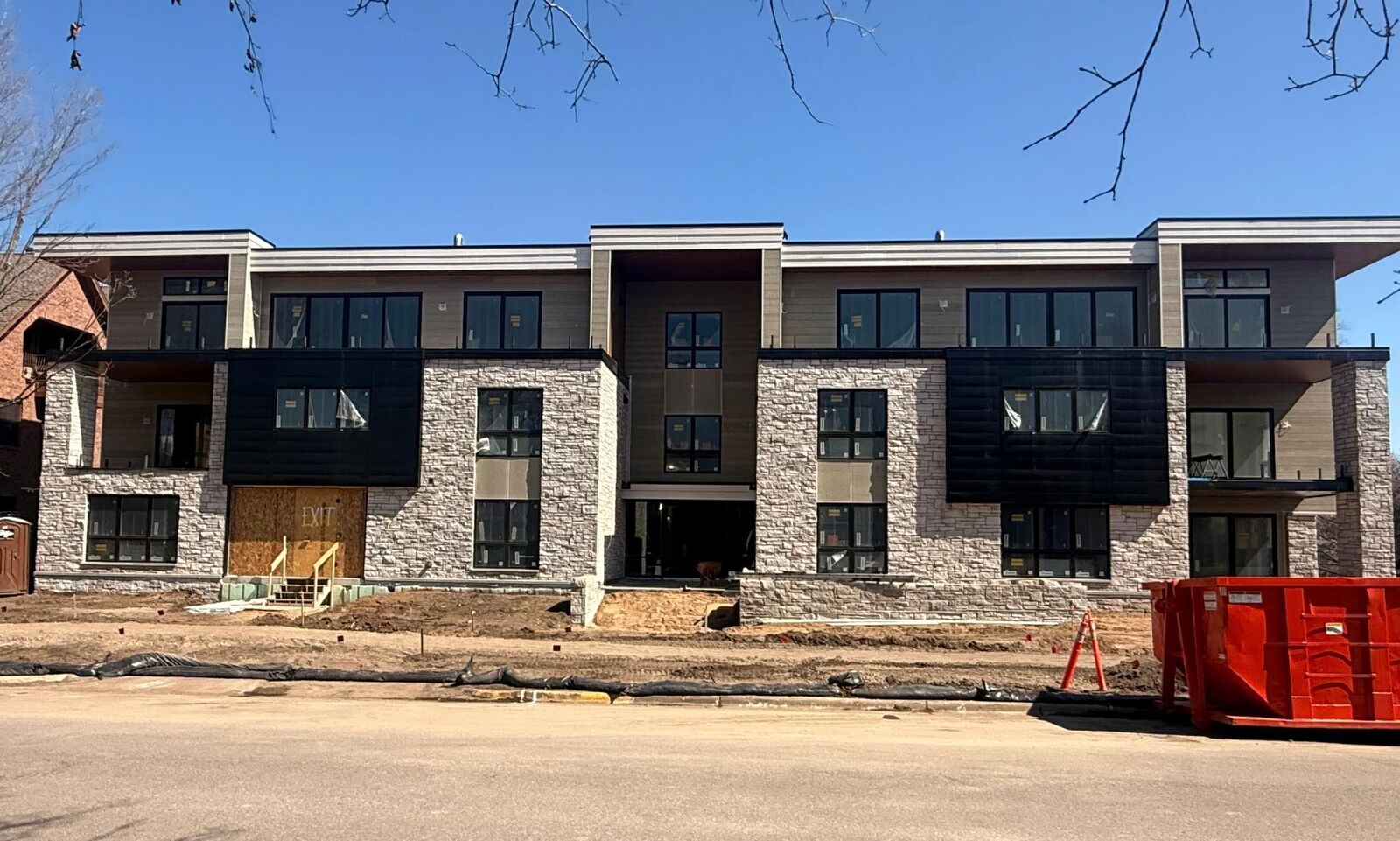 Property Photo:  150 Broadway Avenue S 2B  MN 55391 