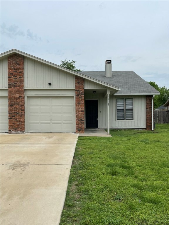 Property Photo: 3409 W Wood Street AR 72756