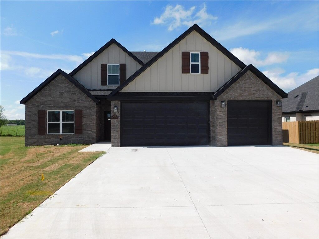 Property Photo:  795 Bellagiola Avenue  AR 72762 