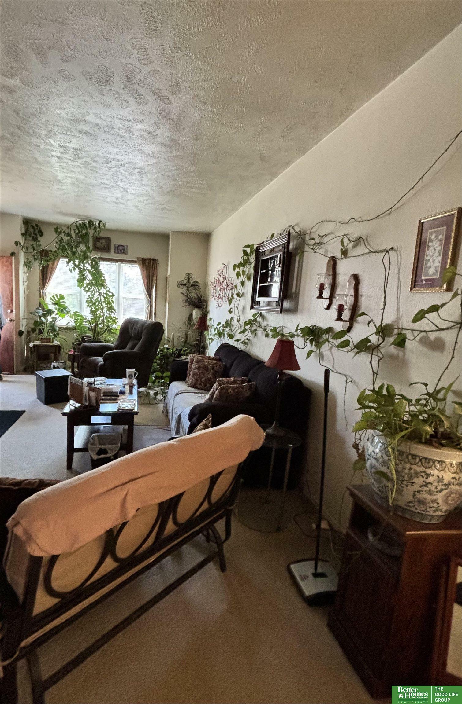 Property Photo: 1510 S 32 Avenue NE 68105