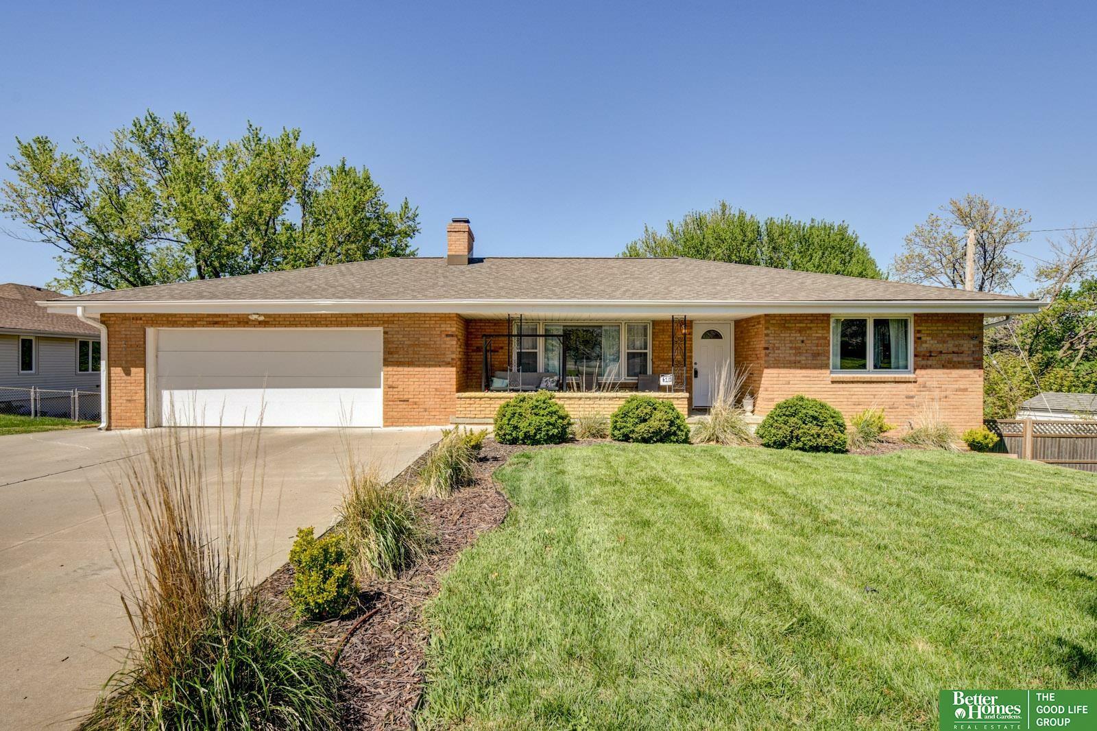 Property Photo: 8514 Meredith Avenue NE 68134