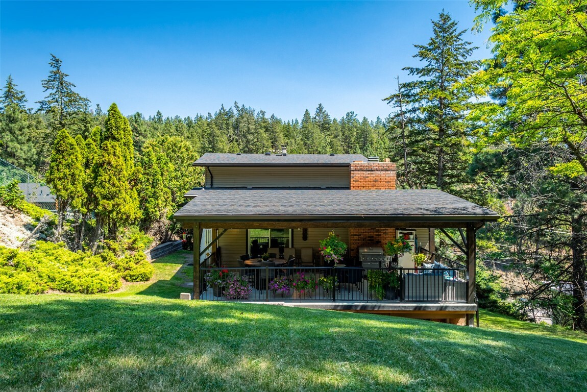Property Photo:  410 Clifton Road  BC V1V 1A5 