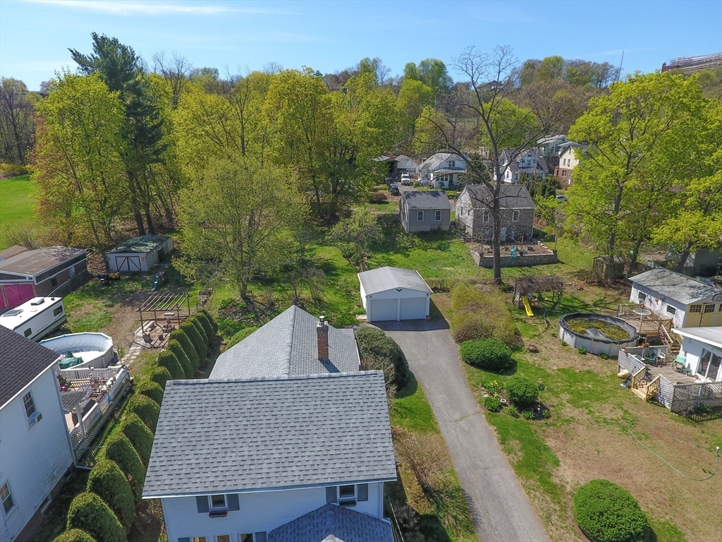 Property Photo: 11 Roosevelt Ave MA 01040