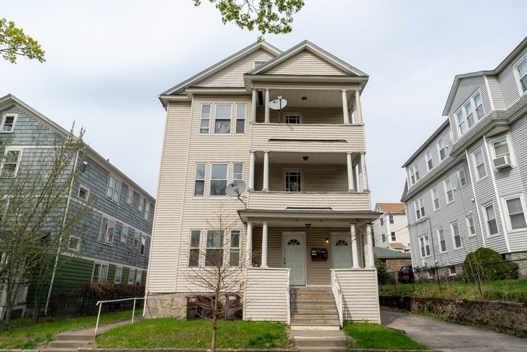 Property Photo: 19-21 Fairfax Rd MA 01610