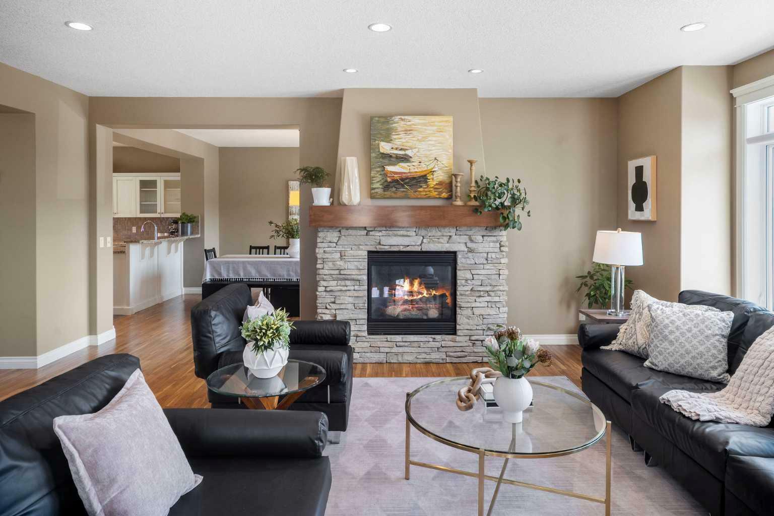 Property Photo:  19 Spring Willow Way SW  AB T3H 5Z3 