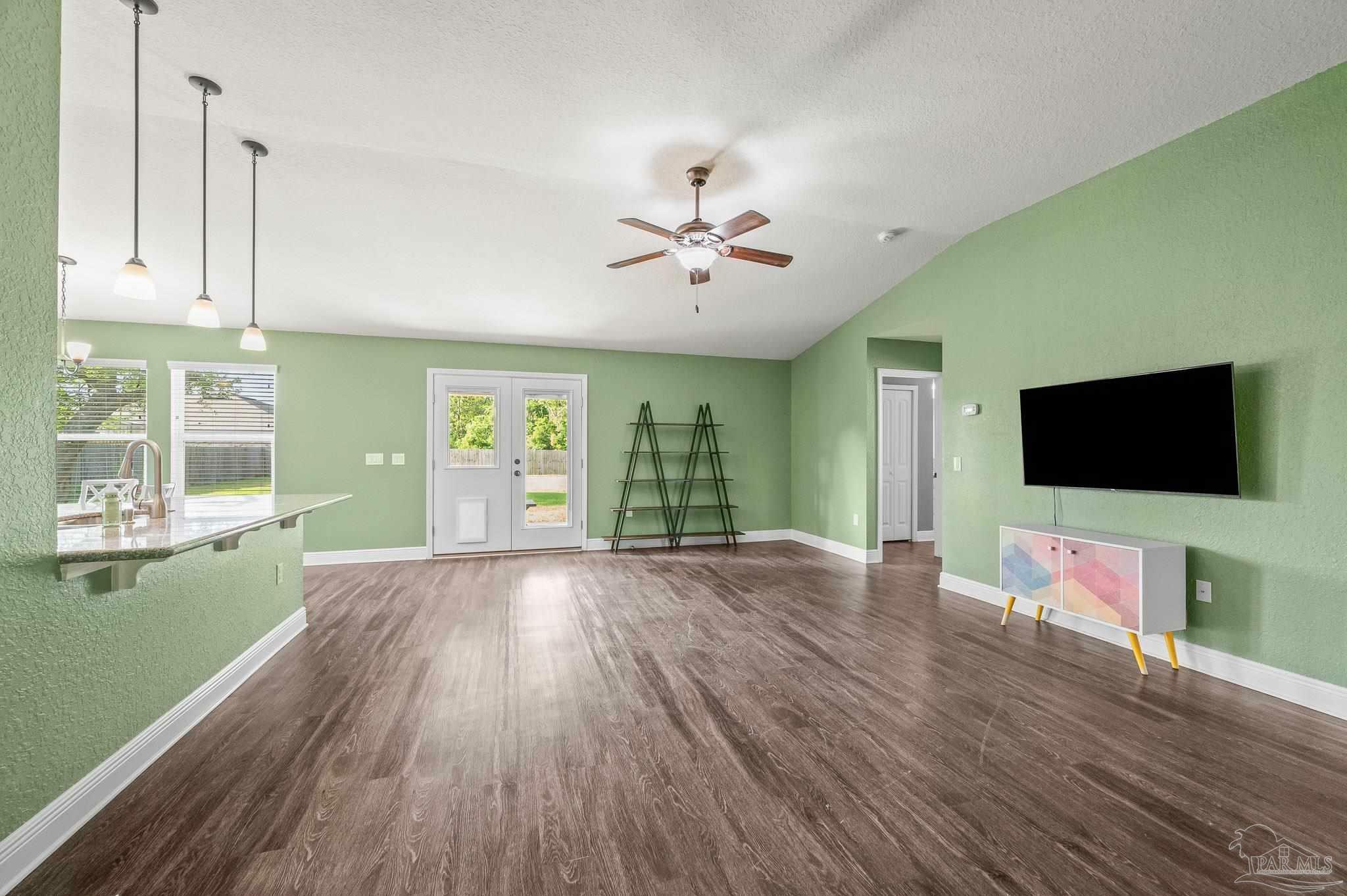 Property Photo: 4036 Millwright Way FL 32571