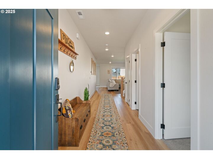 Property Photo:  8845 SW Tutelo Ln  OR 97062 