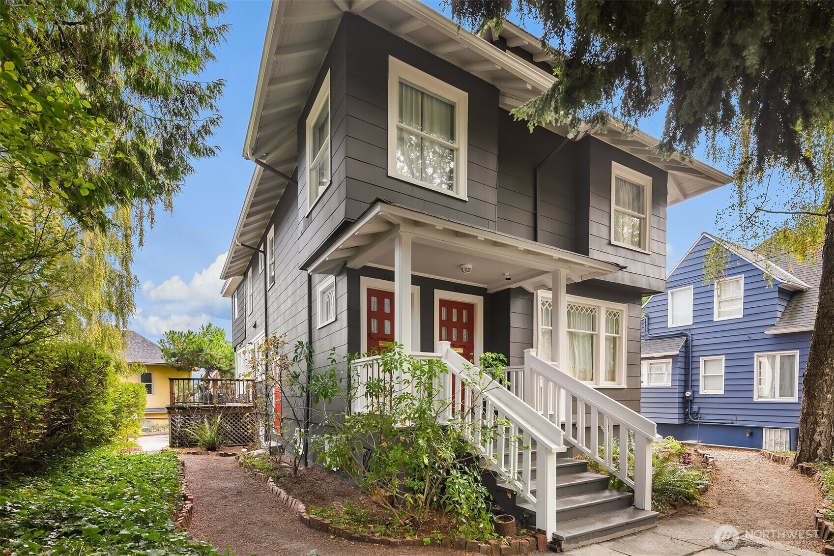 Property Photo: 914 23rd Avenue E WA 98112