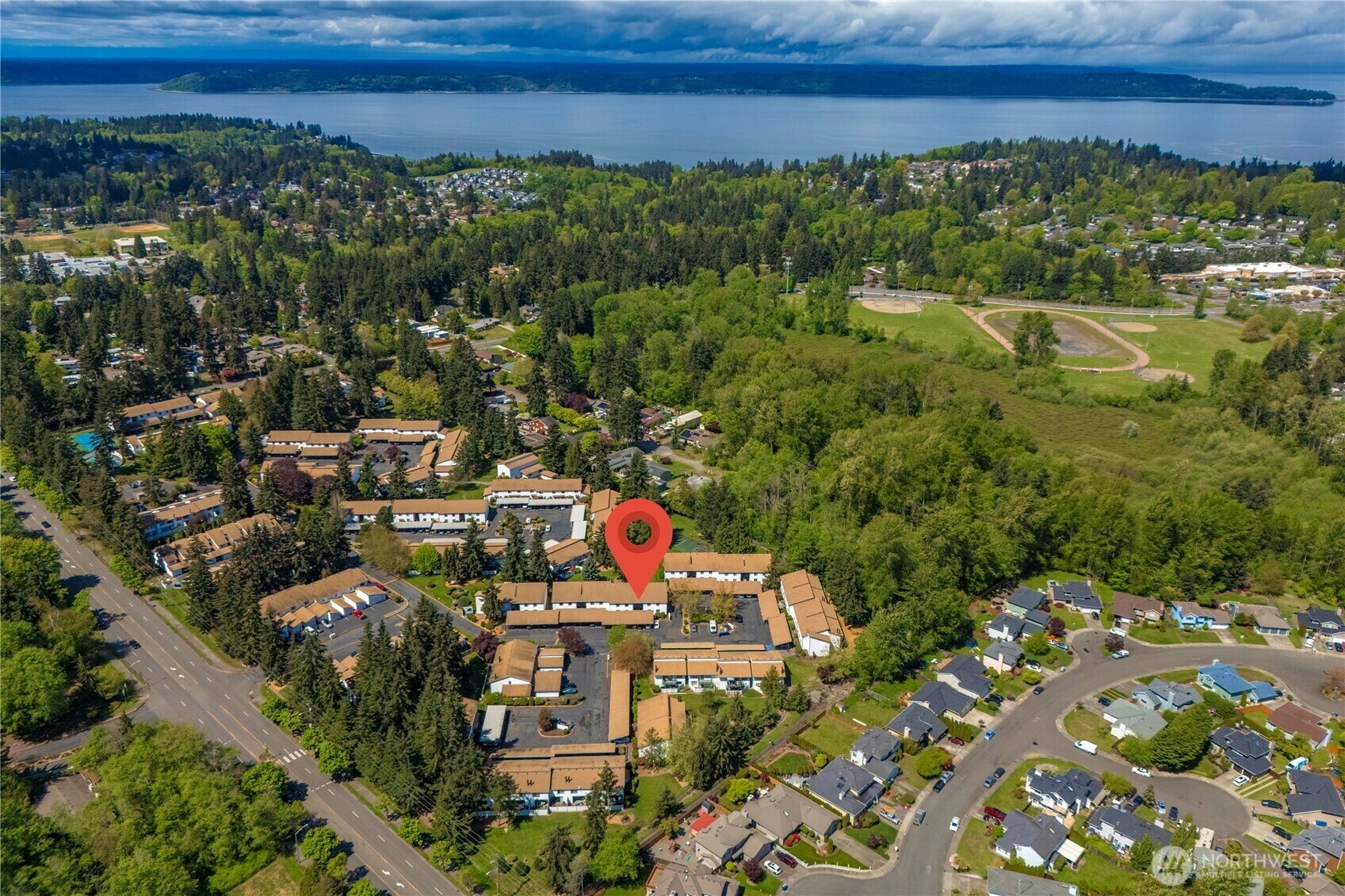 Property Photo: 1726 SW 318th Pl 40D WA 98023
