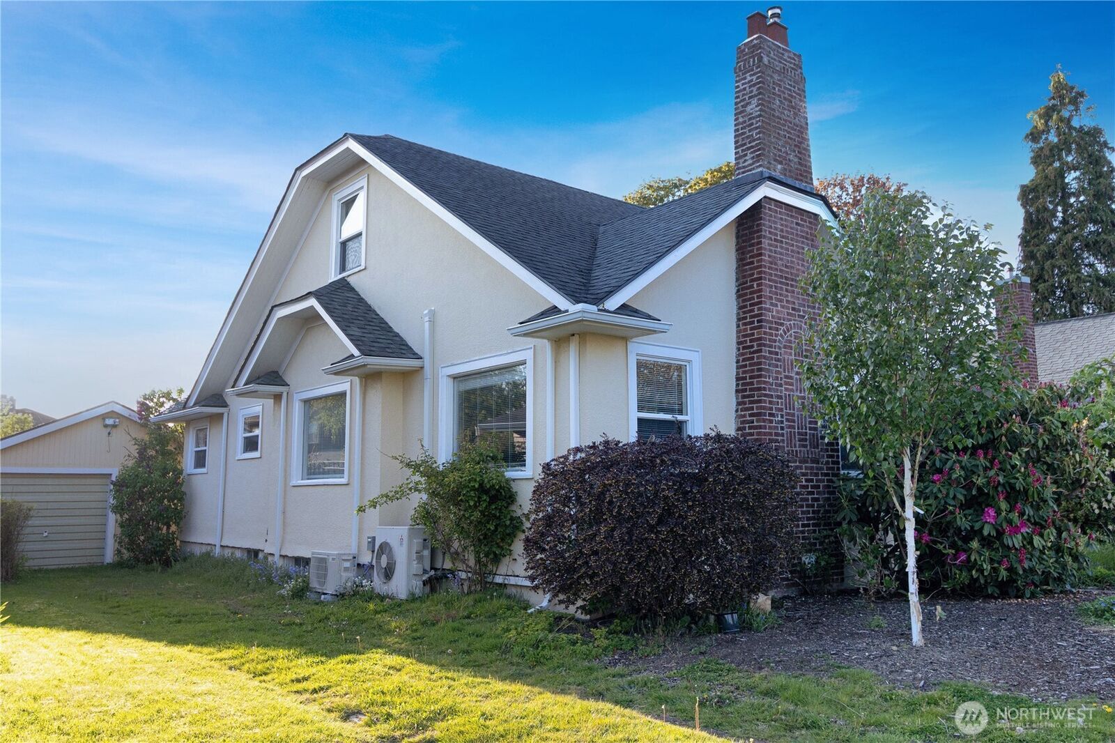Property Photo: 2717 Walnut Street WA 98225