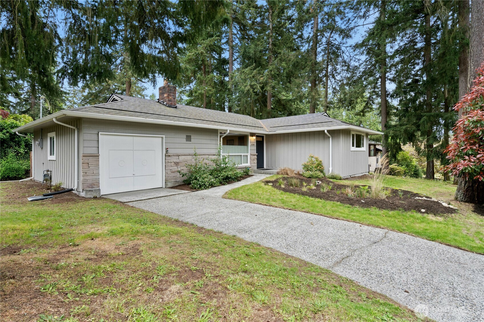 Property Photo: 16709 Fremont Avenue N WA 98133