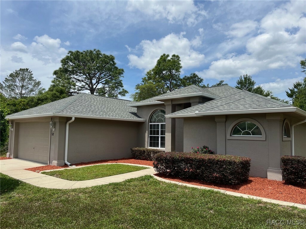 Property Photo: 52 Greenpark Boulevard FL 34446