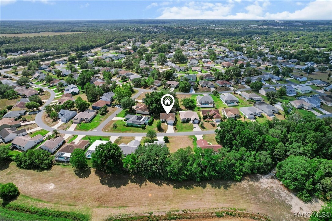 Property Photo: 874 W Colbert Court FL 34465