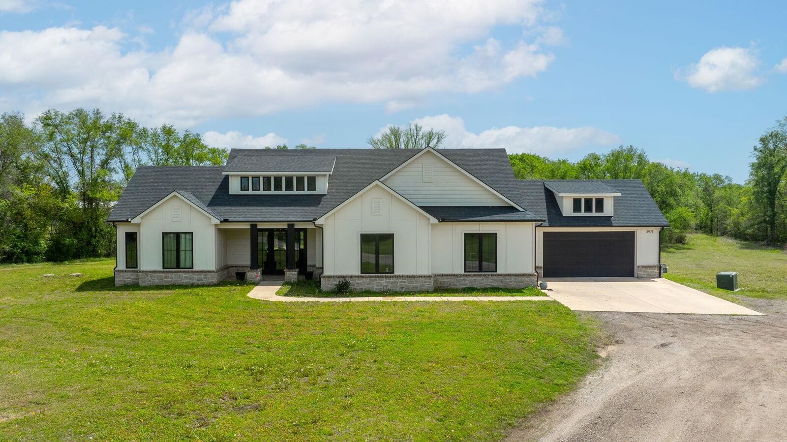 Property Photo:  3971 E 63rd St S  KS 67037 